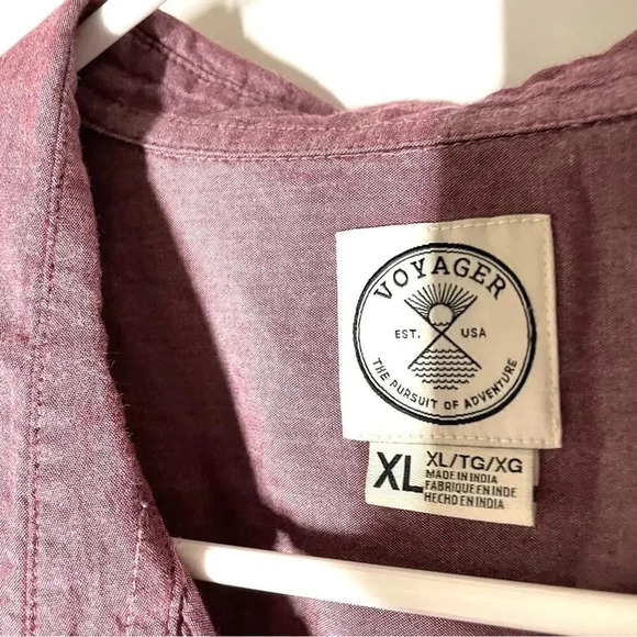 Voyager Short Sleeve Button Up Shirt Size XL - Picture 2 of 6